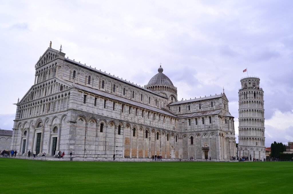 pisa, italy, tourism-670787.jpg